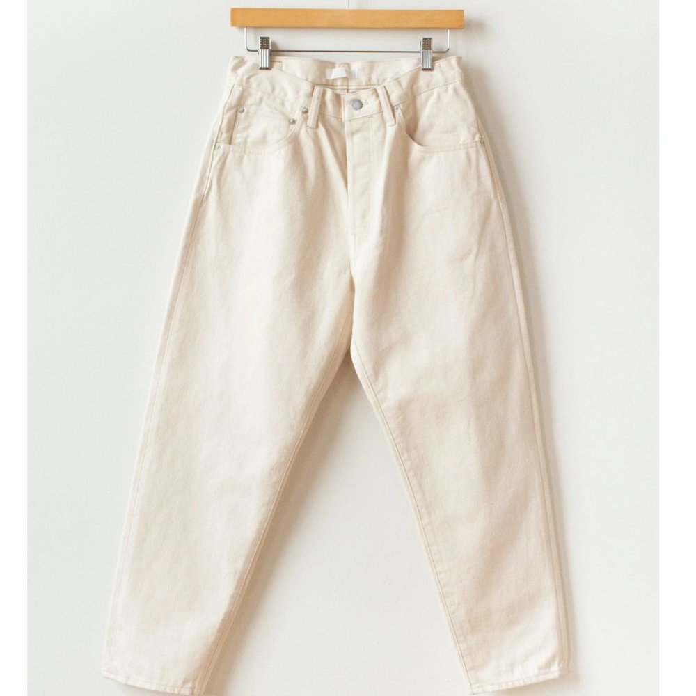 HATSKI Loose Tapered Selvedge Denim - Ecru